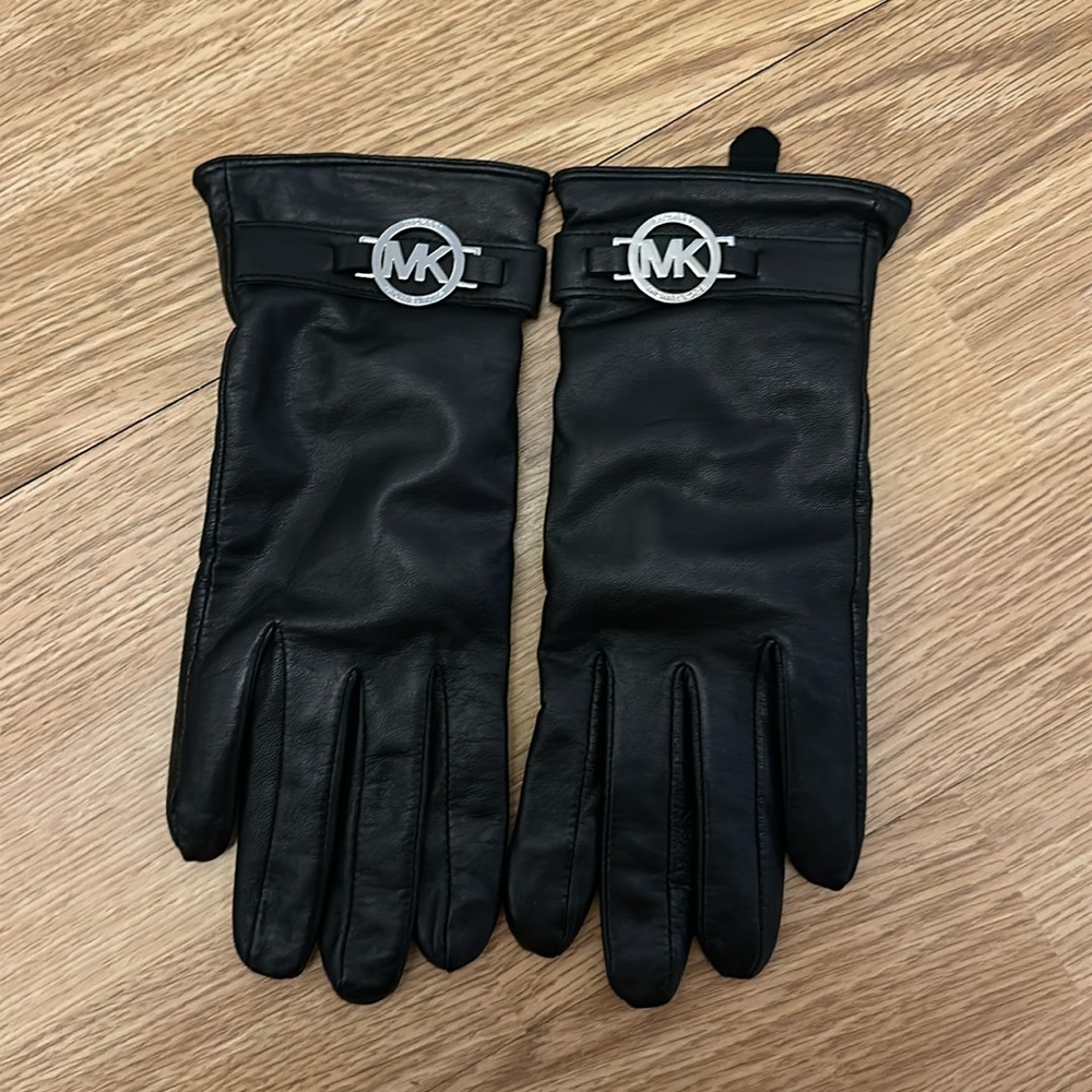 Michael Kors gloves